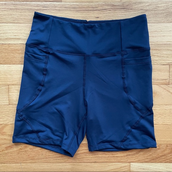 SHEIN Navy Biker Shorts with Pockets - Picture 6 of 8